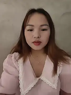 Snapshot of Mina_xYx chatting on June 26, 3:33 am Mina xYx online show from June 26, 3:33 am