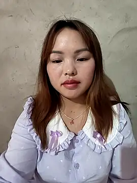 Snapshot of Mina_xYx chatting on June 27, 4:17 am Mina xYx online show from June 27, 4:17 am
