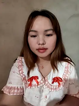Snapshot of Mina_xYx chatting on July 1, 3:30 am Mina xYx online show from July 1, 3:30 am