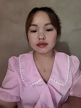 Snapshot of Mina_xYx chatting on July 2, 3:29 pm Mina xYx online show from July 2, 3:29 pm