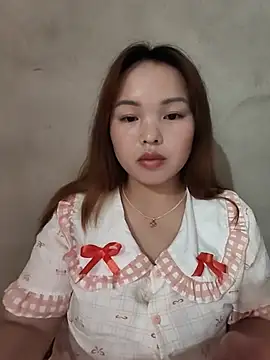 Snapshot of Mina_xYx chatting on July 6, 3:03 pm Mina xYx online show from July 6, 3:03 pm