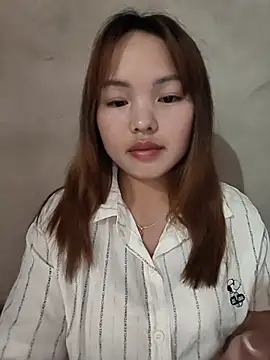 Snapshot of Mina_xYx chatting on July 8, 3:49 pm Mina xYx online show from July 8, 3:49 pm