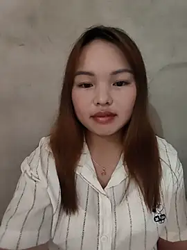 Snapshot of Mina_xYx chatting on July 9, 3:54 am Mina xYx online show from July 9, 3:54 am