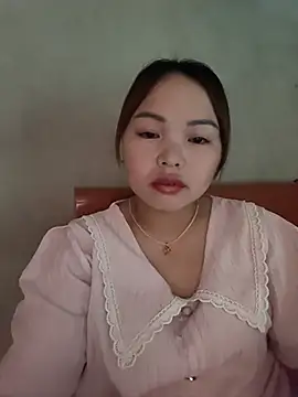 Snapshot of Mina_xYx chatting on July 27, 1:56 am Mina xYx online show from July 27, 1:56 am