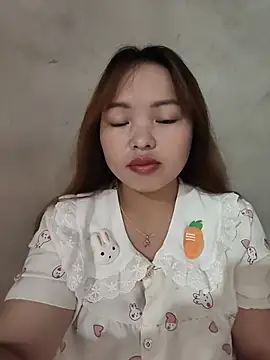 Snapshot of Mina_xYx chatting on July 28, 3:13 am Mina xYx online show from July 28, 3:13 am