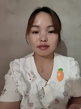 Snapshot of Mina_xYx chatting on July 28, 11:17 am Mina xYx online show from July 28, 11:17 am