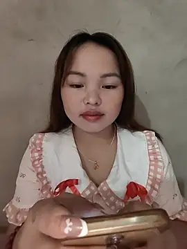 Snapshot of Mina_xYx chatting on July 30, 4:11 am Mina xYx online show from July 30, 4:11 am