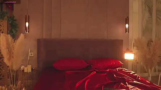 SerenaWest  online show from March 19, 4:22 pm