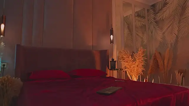 SerenaWest  online show from March 24, 4:01 pm