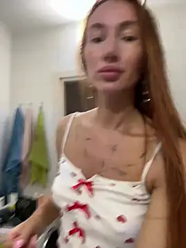 SerenaWest  online show from April 15, 5:53 pm