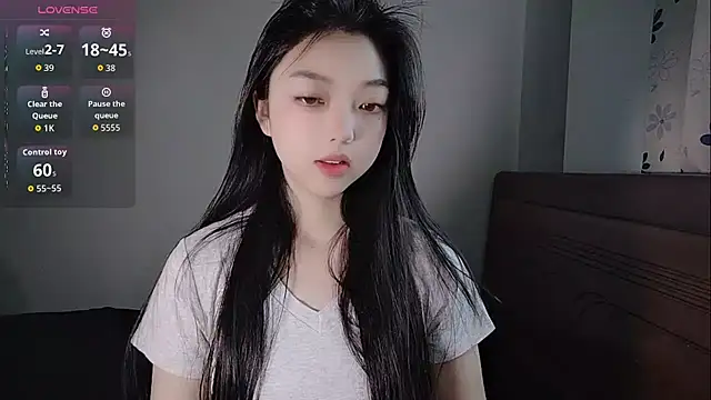 oblakitty  online show from April 28, 12:42 am