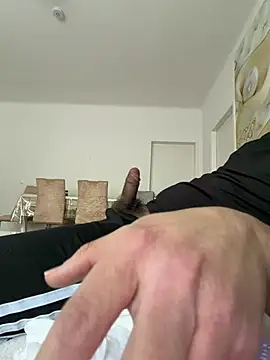 Snapshot of bobi7v chatting on June 11, 3:54 pm bobi7v online show from June 11, 3:54 pm