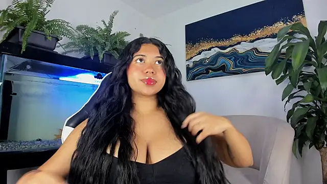 Snapshot of lia_lovelly01 chatting on August 9, 3:23 am lia lovelly01 online show from August 9, 3:23 am