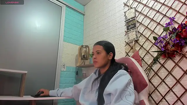 LITTLE-NESSA online show from April 26, 12:03 pm
