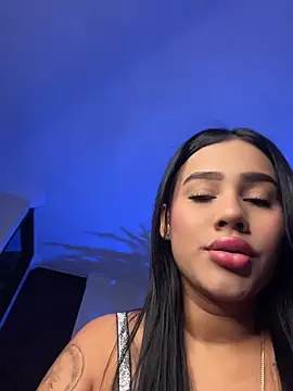 Snapshot of AlisonBeltran1 chatting on June 19, 5:12 am AlisonBeltran1 online show from June 19, 5:12 am