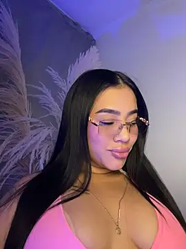Snapshot of AlisonBeltran1 chatting on August 4, 2:15 am AlisonBeltran1 online show from August 4, 2:15 am