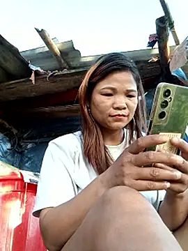 Snapshot of maymay121 chatting on May 13, 11:11 pm maymay121 online show from May 13, 11:11 pm