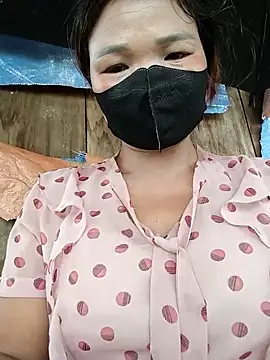 Snapshot of maymay121 chatting on June 27, 3:44 am maymay121 online show from June 27, 3:44 am