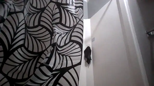 Snapshot of Envyussfantasy chatting on April 13, 1:16 pm Envyussfantasy online show from April 13, 1:16 pm