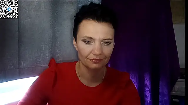 Snapshot of HotMamaQueen234 chatting on July 6, 11:18 am HotMamaQueen234 online show from July 6, 11:18 am