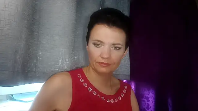 Snapshot of HotMamaQueen234 chatting on July 24, 7:06 am HotMamaQueen234 online show from July 24, 7:06 am