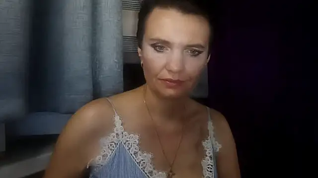 Snapshot of HotMamaQueen234 chatting on August 5, 11:06 pm HotMamaQueen234 online show from August 5, 11:06 pm