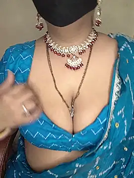 Snapshot of Miss_roohi chatting on May 19, 6:20 am Miss roohi online show from May 19, 6:20 am