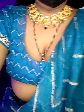 Snapshot of Miss_roohi chatting on May 21, 5:36 am Miss roohi online show from May 21, 5:36 am