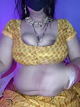 Snapshot of Miss_roohi chatting on June 4, 6:19 am Miss roohi online show from June 4, 6:19 am