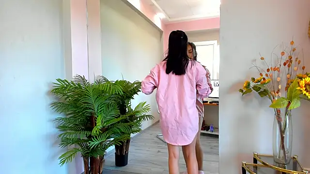 Snapshot of MissSiennaa chatting on June 3, 6:05 am MissSiennaa online show from June 3, 6:05 am