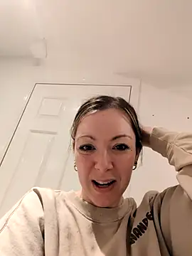 Snapshot of fucklyweds chatting on April 1, 3:40 am fucklyweds online show from April 1, 3:40 am