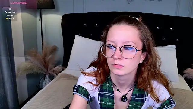 AmelieViolet online show from July 12, 11:12 am