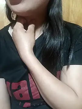 Snapshot of Limchann chatting on April 1, 1:23 pm Limchann online show from April 1, 1:23 pm