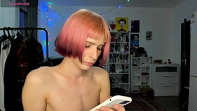 Snapshot of sweet_peach___ chatting on April 15, 7:58 pm sweet peach online show from April 15, 7:58 pm