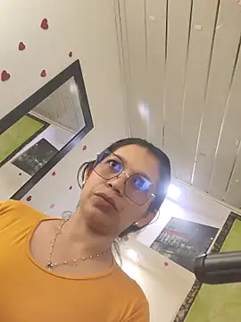 Snapshot of Melisa_14 chatting on June 12, 3:22 pm Melisa 14 online show from June 12, 3:22 pm