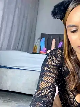 bella valencia online show from May 10, 3:44 am