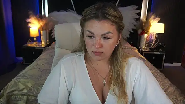 Snapshot of AlissyaGrayy chatting on August 9, 7:08 pm AlissyaGrayy online show from August 9, 7:08 pm