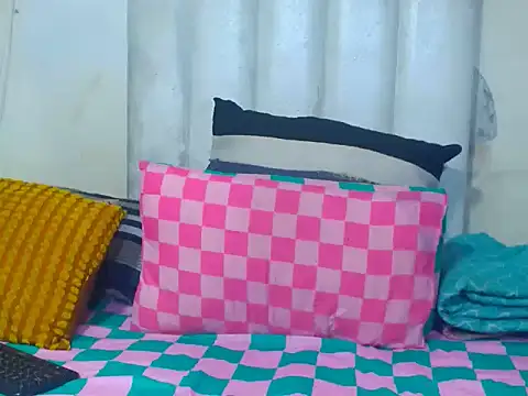 BestieBoomber online show from July 7, 8:13 pm