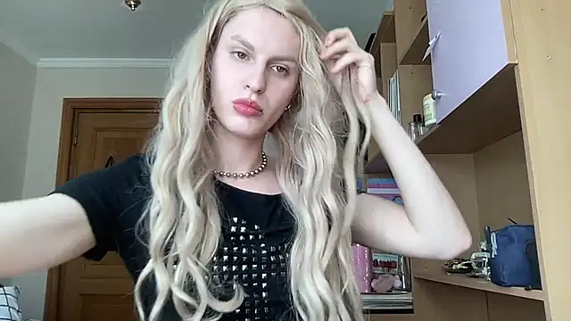 Snapshot of ranya-may chatting on April 17, 11:24 am ranya-may online show from April 17, 11:24 am