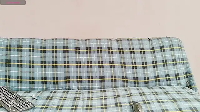Snapshot of Zara_Fire chatting on August 6, 9:39 pm Zara Fire online show from August 6, 9:39 pm