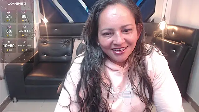 Rhachelevans online show from May 8, 1:00 am