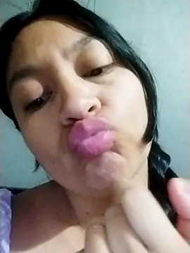 Snapshot of LatinSquirtBaby chatting on June 16, 1:25 pm LatinSquirtBaby online show from June 16, 1:25 pm