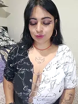 Sarah-917 online show from April 21, 8:23 pm