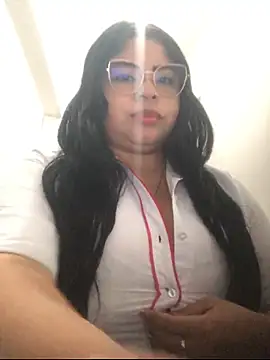 Ninisquirt online show from March 18, 5:38 pm