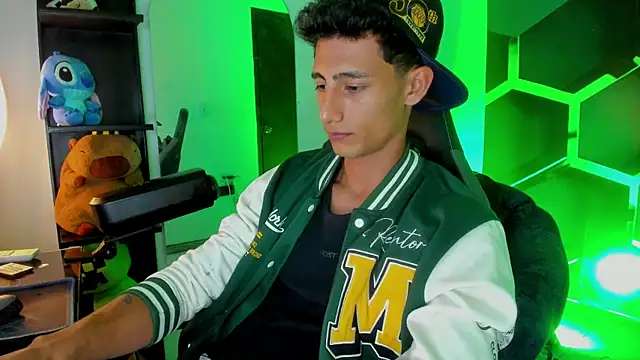 MaxiimoRomano  online show from July 29, 7:23 pm