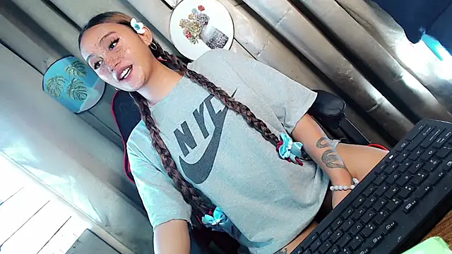 Jessicasfantasy online show from May 10, 7:46 am