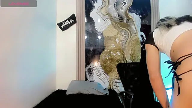 Snapshot of Tiffany_Velanyer__ chatting on July 17, 3:35 am Tiffany Velanyer online show from July 17, 3:35 am