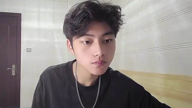 XX-XIUXIU online show from May 7, 12:32 pm