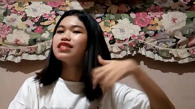 FrancescaVinall online show from March 19, 5:22 am