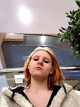 Snapshot of NinaParri chatting on April 10, 3:12 am NinaParri online show from April 10, 3:12 am